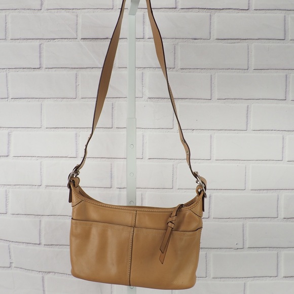 Coach East West F13354 Beige Leather Shoulder Bag - Picture 5 of 16